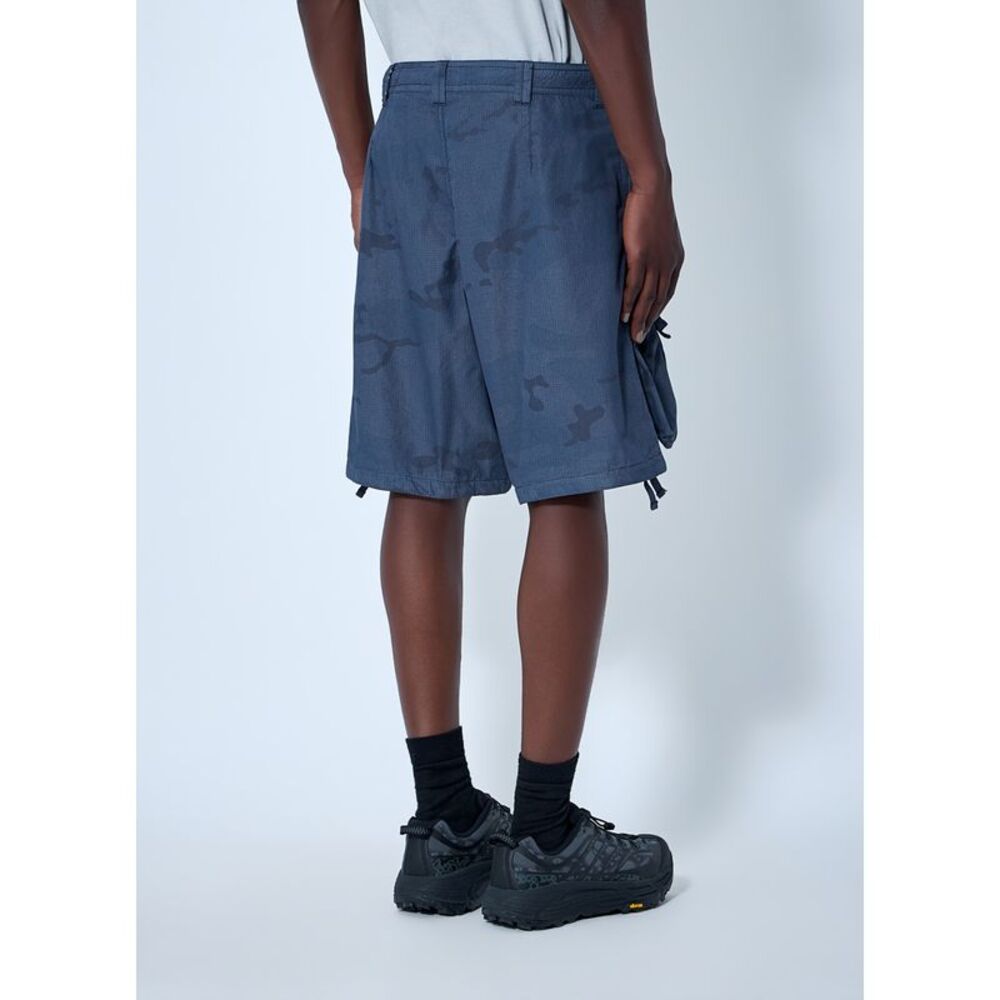 Stone Island Men Ripstop Cargo Shorts - Picture 4 of 6
